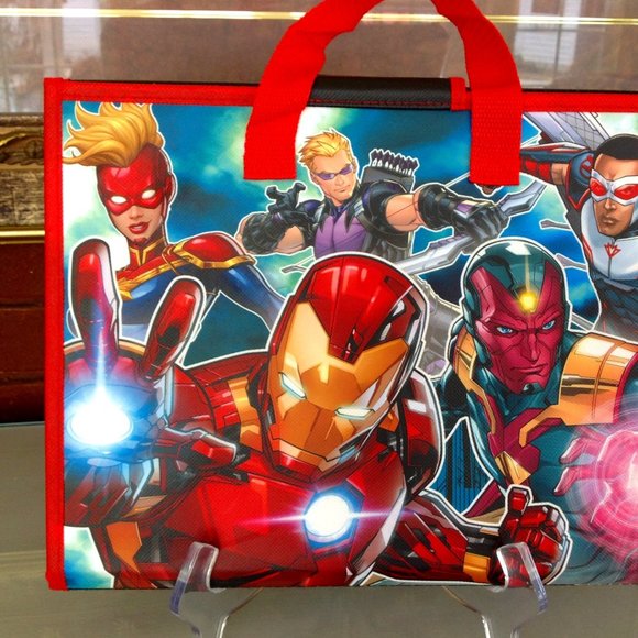 Marvel Avengers Reading, Sticker, Color and Draw Activity Storage Case - Picture 6 of 8
